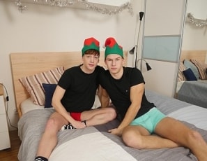 toesuckingguys.com/episodes/MartinHonor-JohannesLars-Photos